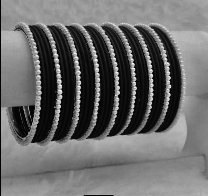 velevt bangles set for ladies with moti churriyan _ Trendy elegant 15 picecs bangles set for women glass velvet bangles set unique desgin