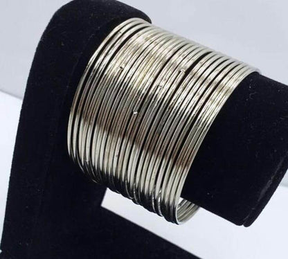 velevt bangles set for ladies with moti churriyan _ Trendy elegant 15 picecs bangles set for women glass velvet bangles set unique desgin